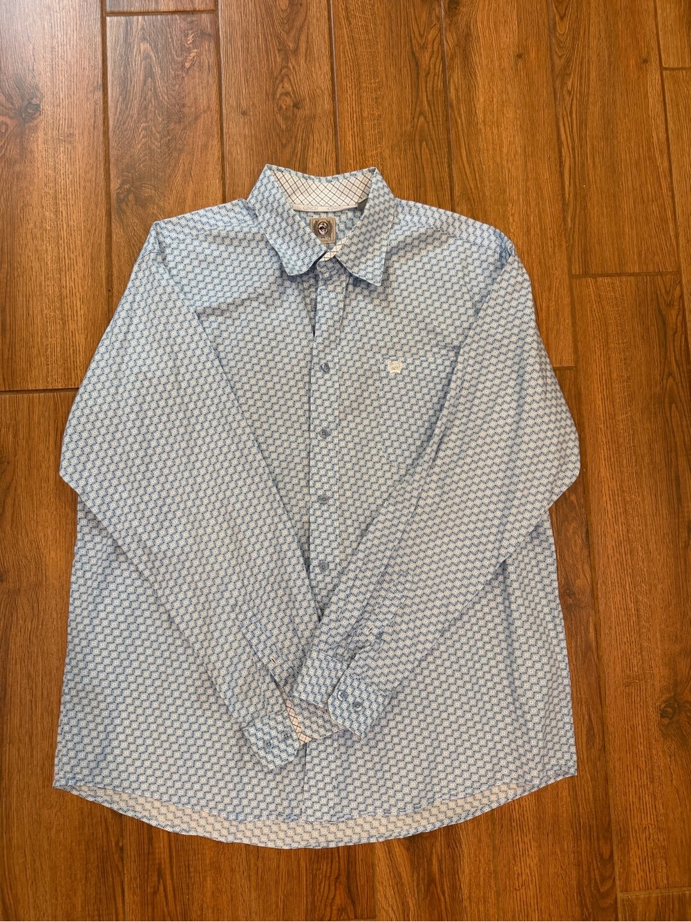 Cinch Light Blue Geometric Button-Down Shirt / men’s large
